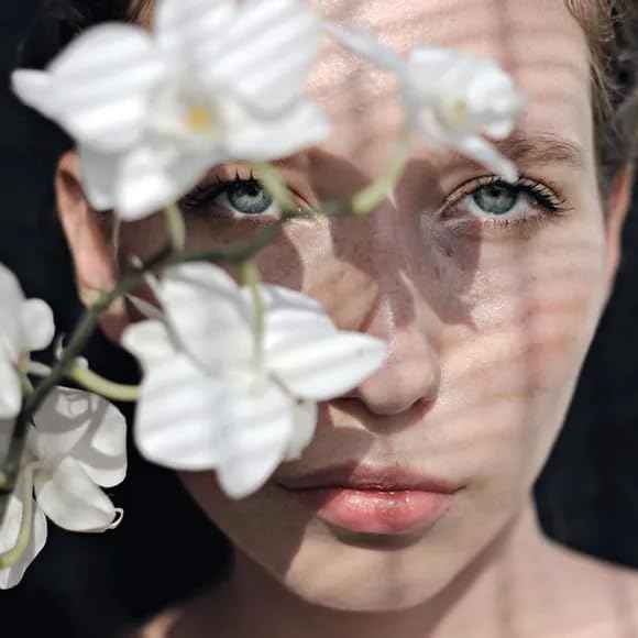 AVON Haiku Eau de Parfum 1.7 fl. oz. – Clean Fragrance for Women | Fresh Green Floral Designer Perfume with Japanese Yuzu & Blonde Woods | Clean Scent Perfume