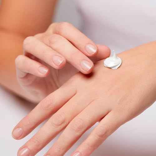 Blue Lagoon - Natural Nourishing + Protecting Hand Cream | Sustainable, Bioactive Icelandic Skincare (1.7 oz | 50 ml)