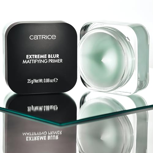 Catrice Extreme Blur Mattifying Primer with Hyaluronic Acid