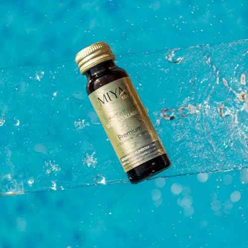 Premium Liquid Collagen for Women | 10,000 mg of Marine Collagen | Red Berries and Grape Flavor | Supports Skin, Hair & Nails | Beauty Supplement | Box with 10 Shots