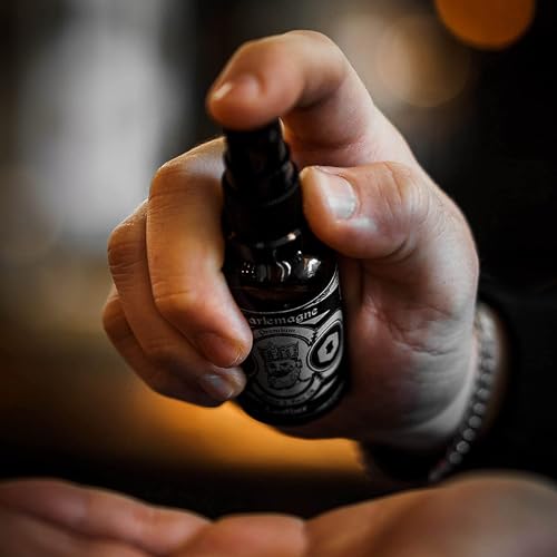 Charlemagne Beard Oil - 30ml Vegan & Leather Scented Men's Grooming Oil - Boosts Beard Growth - Made in Germany