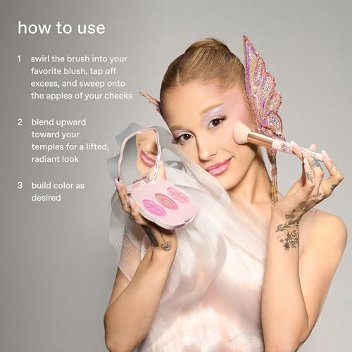 r.e.m. beauty Blush Brush – Vegan Bristles, Soft-Blur Finish