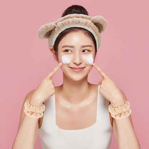 Canitor Face Wash Headband with Wrist Towels - Soft Coral Fleece Spa Makeup Headband, Cute Animal Elastic Skincare Design with Bear Ears