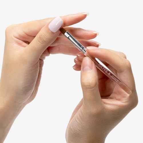 Olive & June Clean Up Brush | For Neat + Flawless At-Home Manicures | Erase Stray Polish & Perfect Edges | Rounded Flexible Tip | Vegan Bristles | Reusable & Durable