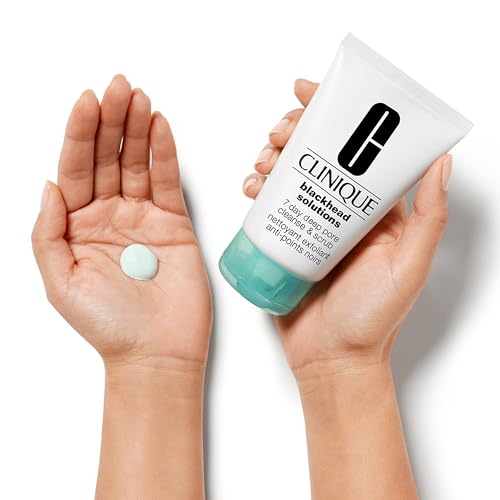 Clinique Blackhead Solutions 7 Day Deep Pore Cleanse & Scrub