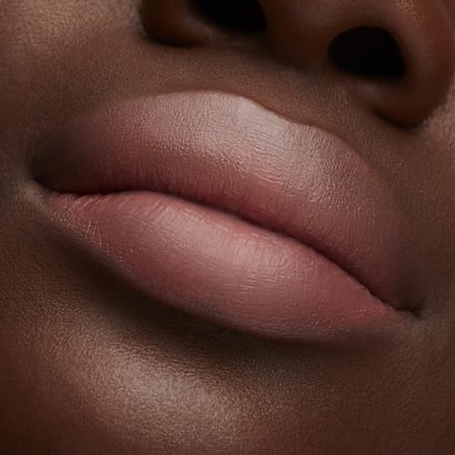 MAC Lustre Lipstick - HUG ME - Neutral flesh pink