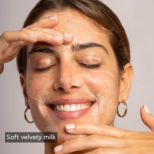 Apivita Cleansing Milk with Chamomile & Honey - 200mL