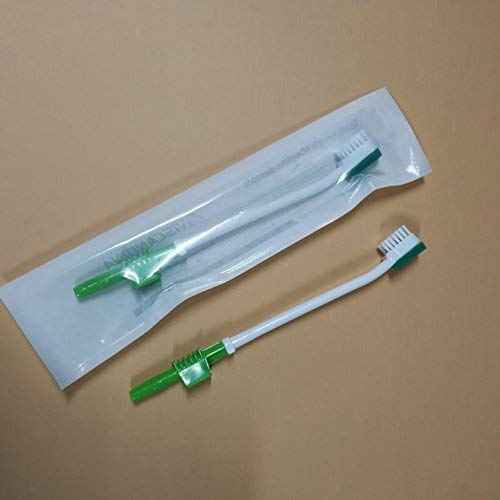 MUNKCARE Disposable Suction Swab Toothbrush Head of Green (pack of 20)