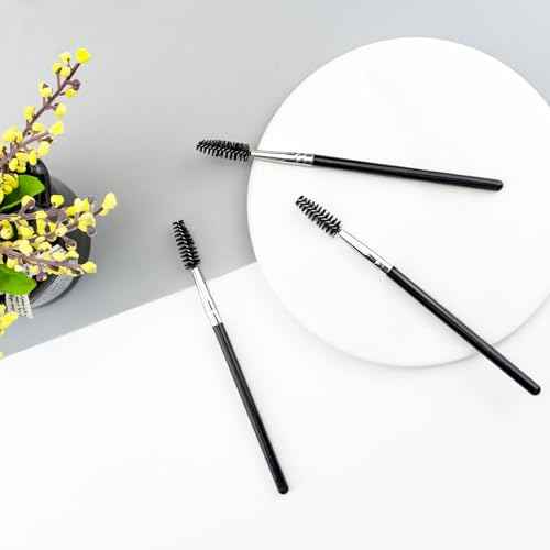 Quacc 3 PCS Eyelash Brush Portable Eye Brush Eyebrow Brush Reusable for Eyelash Extension Makeup, Lifting Eyebrow (Black)