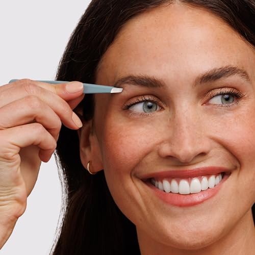 Tweezerman Slant Tweezer for Eyebrows – Mist Blue