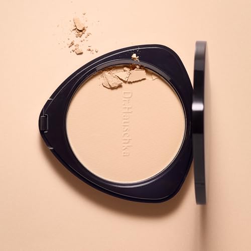 Dr. Hauschka Compact Powder 00, Translucent, Natural, Mineral, Set & Mattify, Touch-up, Silky Finish, for All Skin Tones, 0.28 oz