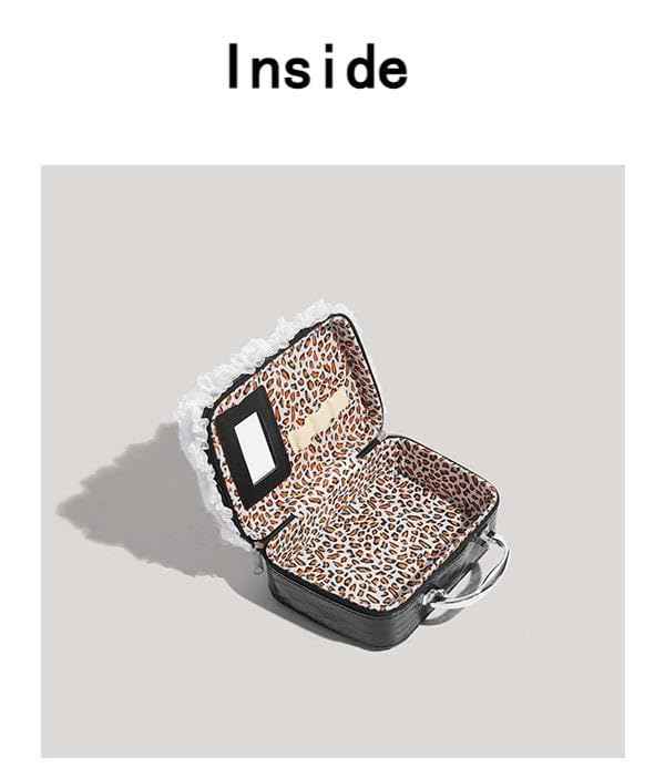 RRISETAG Goth Makeup Bag PU Leather Gothic Makeup Pouch Punk Handbag Goth Bag for Halloween Parties and Everyday Use