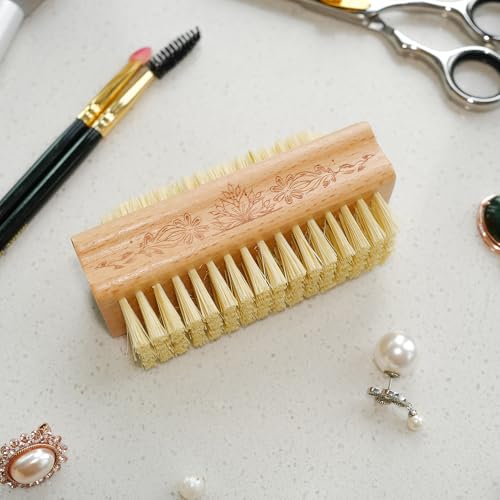 Wooden Fingernail Brush with Natural Sisal - Flower Variation Menesia