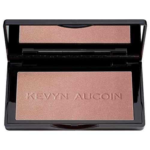 Kevyn Aucoin The Neo-Bronzer, 3 in 1 makeup palette ? Highlighter, blush & bronzer in one smooth gradient makeup compact. Shimmer & matte in light, medium & deep. Sun-kissed to bronzed.