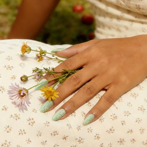 BTArtbox Meadow Daisy Press On Nails - Short Almond, 32Ct Kit