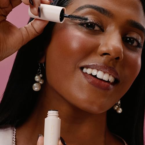 Noubamore Second Skin Foundation by Nouba - Long Lasting Coverage With Jojoba Extract Luminous Makeup Light Texture - Nude Skin Effect - Smoothes & Nourishes, Blends Perfectly (Color 81)