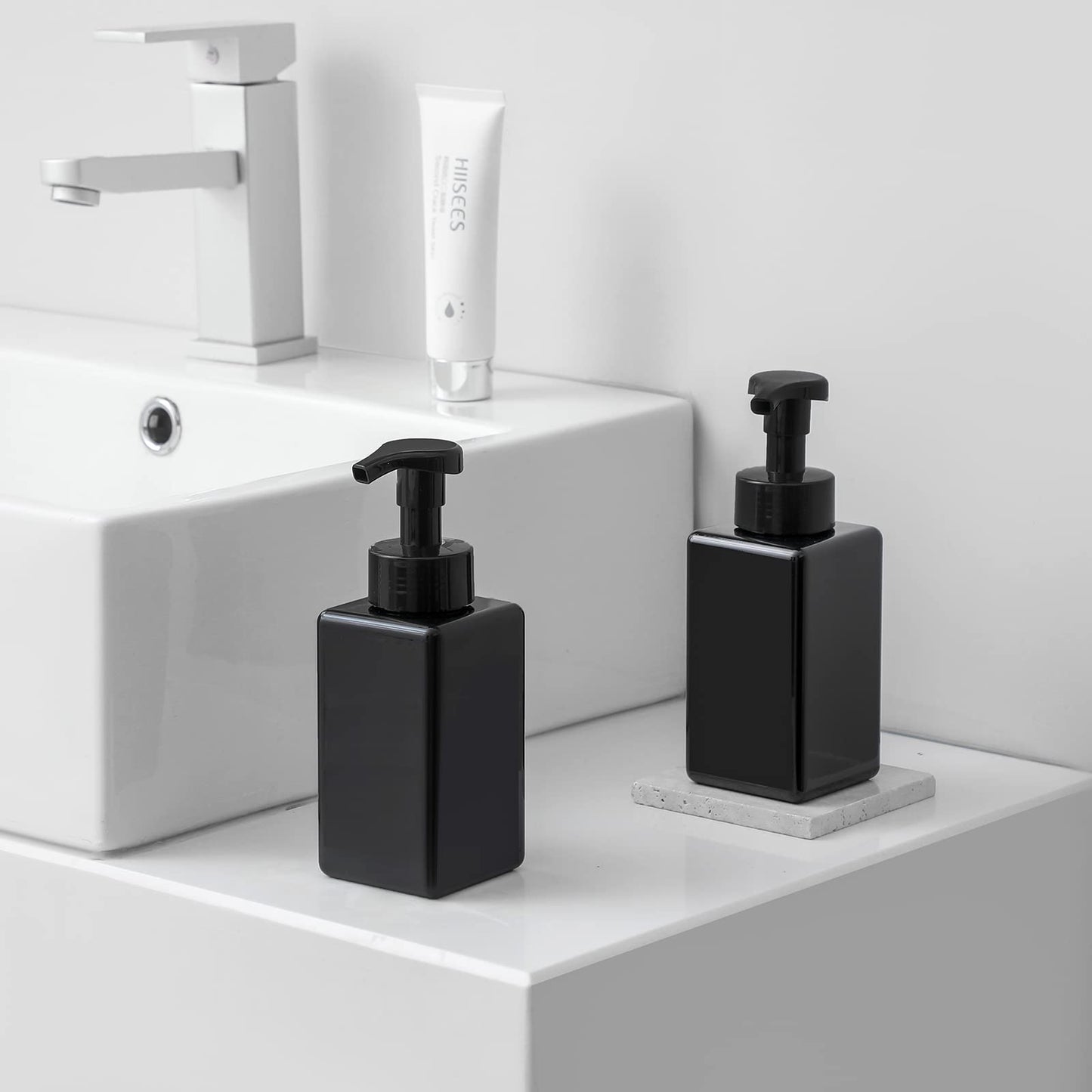 UUJOLY Foaming Soap Dispenser, 15oz Refillable Pump Bottle Plastic for Liquid Soap, Shampoo, Body Wash, 2 Pcs, Black