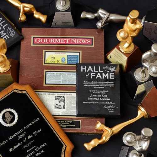 Michel Design Works Happy Holidays Mini Foaming Soap 3-Pack Set (Peace On Earth, Winterberry & Balsam, White Spruce)