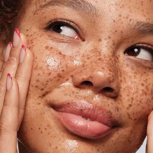 Almay Moisturizing Makeup Remover, Dermatologist Tested and Fragrance-Free, Hypoallergenic Cleanser, Removes Regular and Longwear Formulas, 4 Fl Oz (1 Pack)