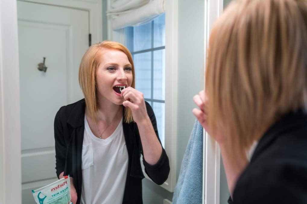 Plackers Micro Mint Dental Floss Picks, Made with Super TufFloss®, Protected Fold Away Pick, Easy to Use, Cool Mint, Green, Individually Wrapped, 500 Count