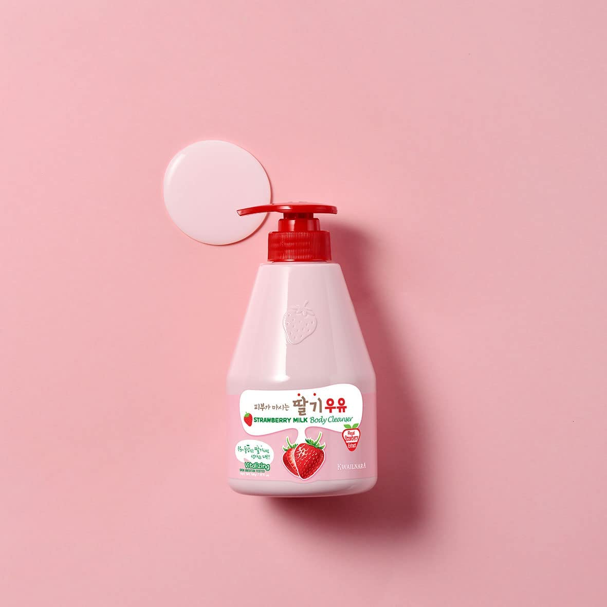 WELCOS KWAILNARA Strawberry Milk Body Cleanser 560 g / 19.75 oz.