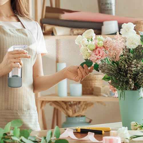 8oz Clear Glass Spray Bottles with Silicone Sleeve?Refillable Spray Bottles for Cleaning Solutions,Hair,Plants&Essential Oils?Leakproof,Adjustable Nozzle,Reusable,Eco-Friendly (1 Pack)