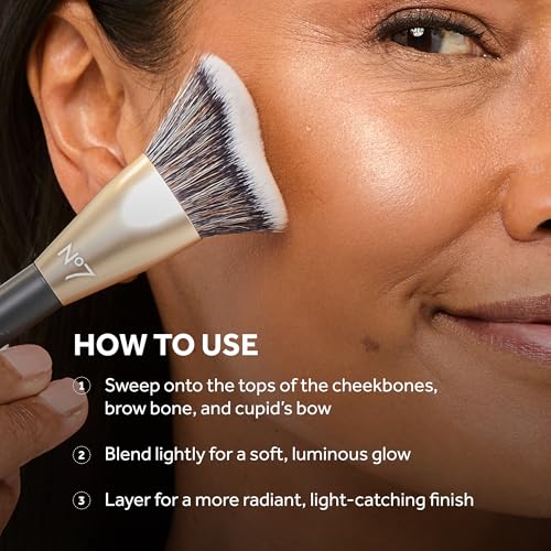 No7 Radiant Glow Powder Highlighter Makeup - Lightweight, Buildable Highlighting Powder for a Dewy, Natural-Looking Shine - Silky Illuminator in 3 Glowing Shades - Pink Silk (5g)