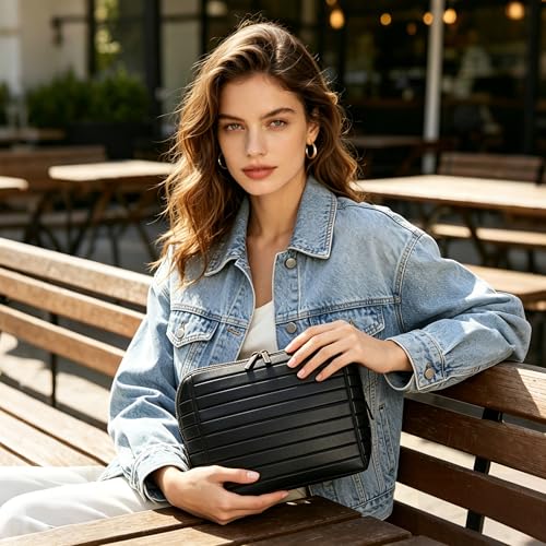 Minoisome Travel Makeup Bag - Large Capacity Organizer with Dividers