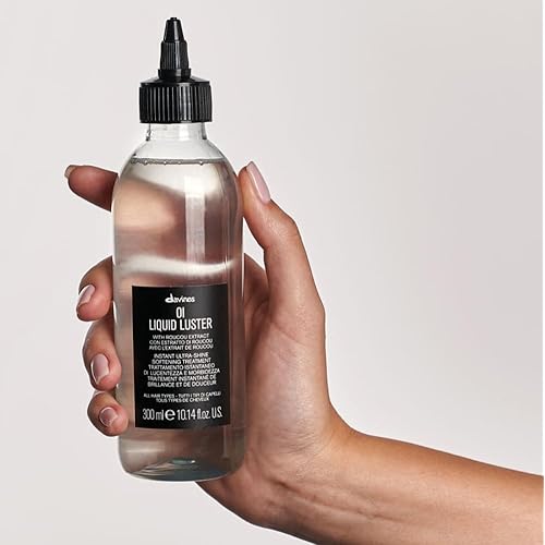 Davines OI Liquid Luster, Weightless Hair Treatment for Instant Glass-Like Shine - Softens, Detangles & Polishes Hair in Seconds with Roucou Oil - Rinse-Out Glossing Fluid, 10.14 Fl Oz