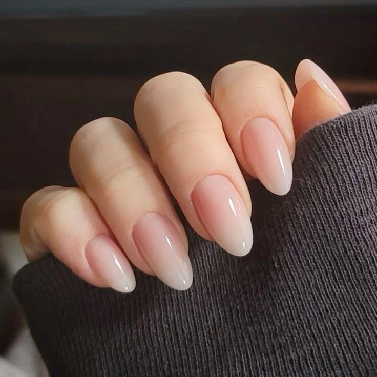 UNA GELLA Press On Nails Short Almond Ombre - 32 Reusable Gel Nails