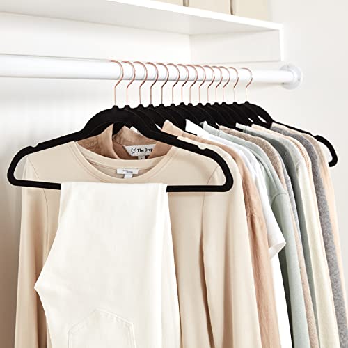 Amazon Basics Slim, Velvet, Non-Slip Suit Clothes Hangers, Black/Rose Gold - Pack of 100