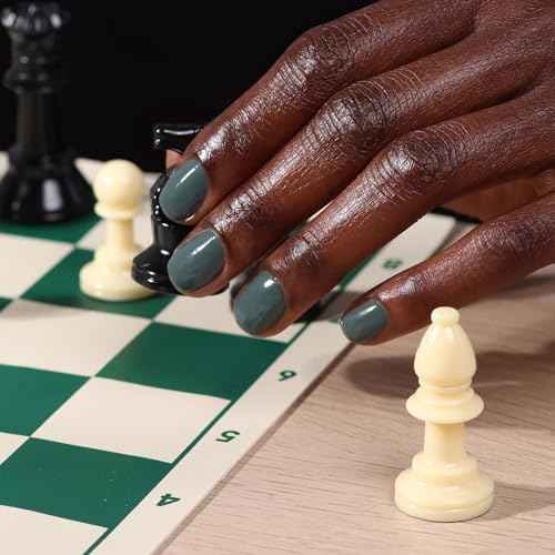 LONDONTOWN lakur Nail Polish - Chip-Resistant, Non-Toxic, Conditions & Hydrates Nails | Glossy Olive Green, Velvet Drapes, .40 fl oz