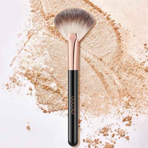 docolor Highlighter Brush Fan Brush Blush Brush Setting Makeup Brush Face Makeup Brush Synthetic Bristles For Powder, Bronzer, Highlight, Contour, Professional Make Up Brush Wooden handle