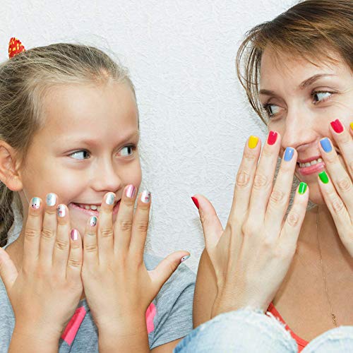 120 Pieces Kids Press on Nails Children Fake Nails Artificial Nails Girls Full Cover Short False Fingernails for Girls Kids Nail Design Decoration (Flamingo Themed)