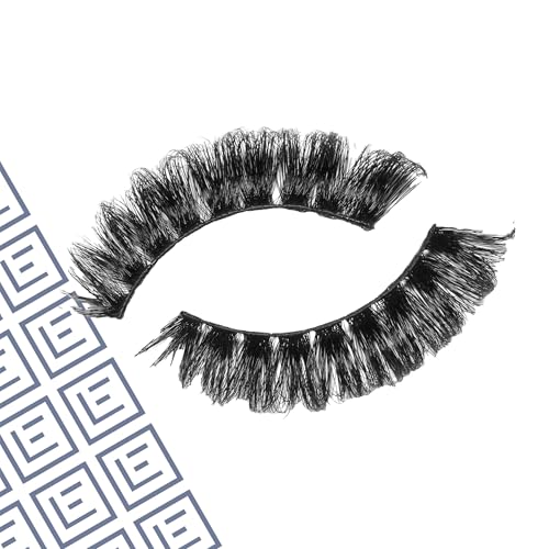 Real Techniques Liner & Smudge Brush, Dual-Ended Eye Brush for Eyeliner, Eyeshadow & Smoky Eye Blending, Precision Detail Makeup Brush with Soft Bristles, Cruelty-Free, 1 Count