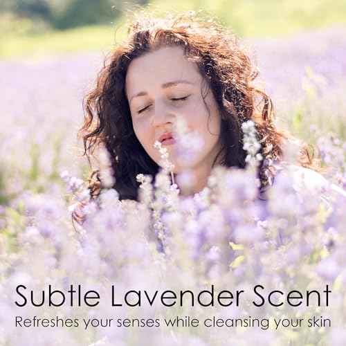 BeautyFrizz Lavender Face Wipes - 120 pcs - Gentle Makeup Remover Wipes for Women - Facial Cleansing Wipe with Aloe, Castor, Vitamin A and E - Extra Soft - Moisturizing