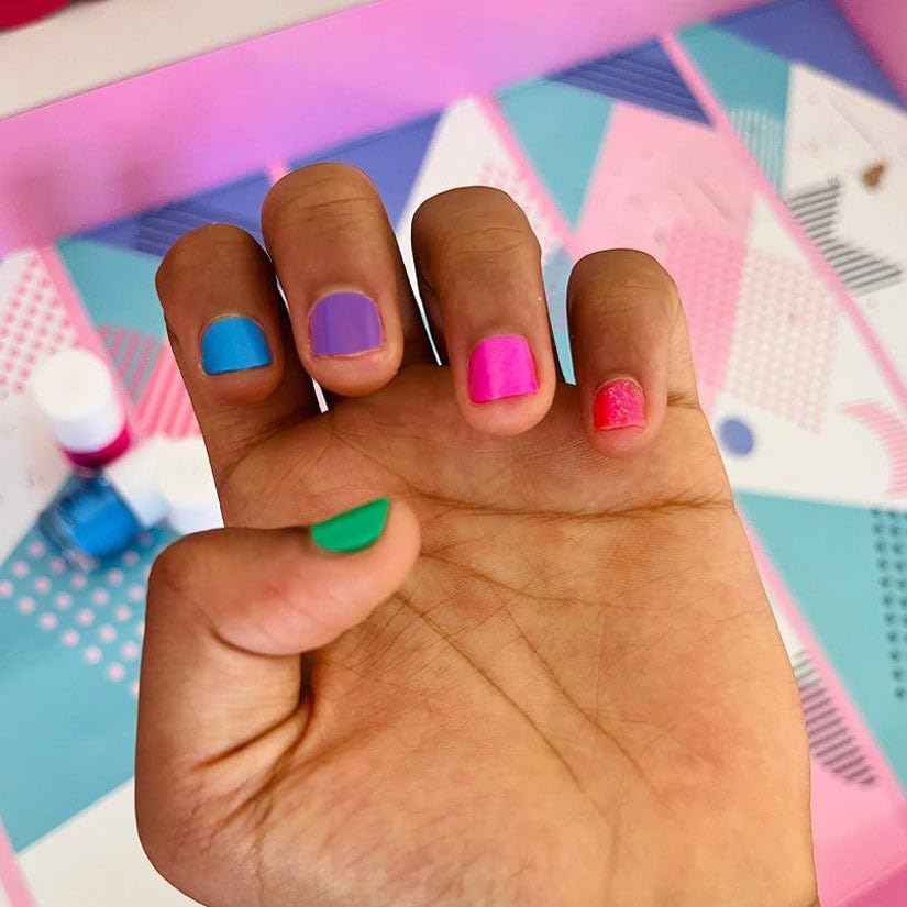 Piggy Paint | 100% Non-Toxic Girls Nail Polish | Safe, Cruelty-free, Vegan, & Low Odor for Kids | Loud & Proud (6 Polish Set)