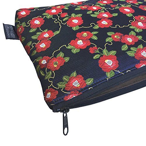 Brocade zipper pouch, lined with Nishijin brocade, size M.