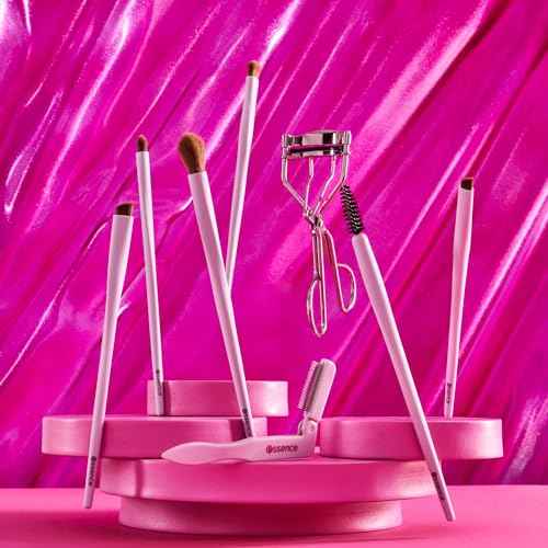 essence | Eyeliner Brush | Angled, Soft Bristles for Precision Gel, Cream, & Powder Eye Makeup | Vegan & Cruelty Free Beauty