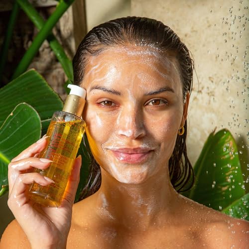 Clarins Total Cleansing Oil | Removes Long-Wearing, Heavy and Waterproof Makeup and Pollutants | Preserves Skin's Microbiota | Easy Rinse | Safe For Use On Face, Eyes and Lips | Dermatologist Tested