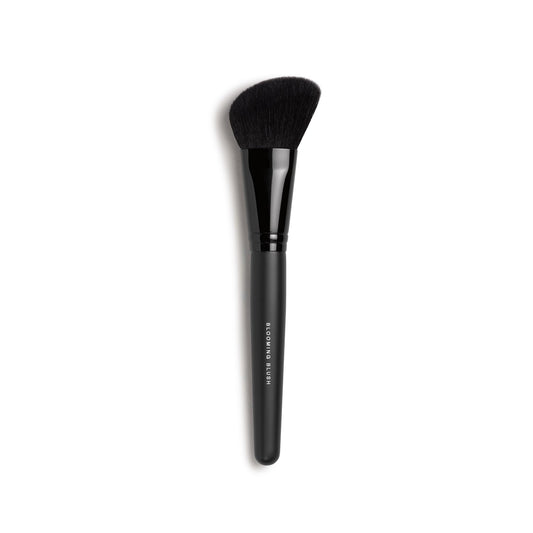bareMinerals Blooming Makeup Blush Brush with Synthetic Fibers, Angled for Blushes + Bronzers, Blend Loose + Pressed Powders, Vegan Makeup Brush