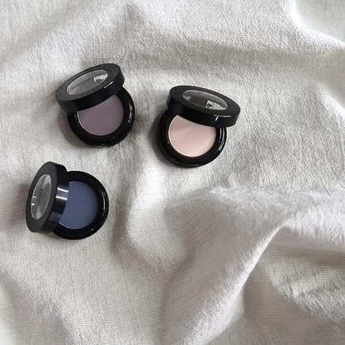 Sandstone Scandinavia White Eyeshadow - Hypoallergenic & Blendable