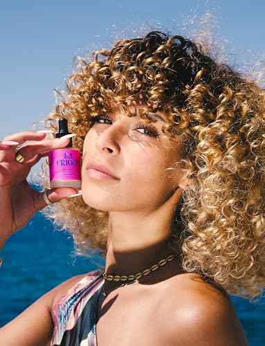 La Crique Hydrating Tinted Serum - Lightweight Face Foundation with Hyaluronic Acid & Prickly Pear - Buildable Coverage - Dry Skin – Vegan Friendly & Cruelty-Free - Shade 02 Light - 1 fl oz