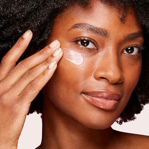 Clarins Total Eye Revive | Anti-Aging Cream-Gel Eye Treatment | Visibly Smoothes Fine Lines | Targets Dark Circles, Puffiness and Signs Of Fatigue | Brightening | Cooling Metal Applicator | 0.5 Oz