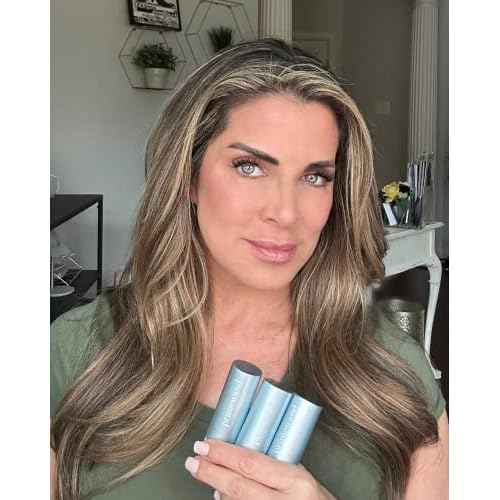 Prime Prometics PrimeWand Pearl Stunning & Natural Pro-Age Makeup Highlighter Stick for Mature Women Infused With Pearl Extract