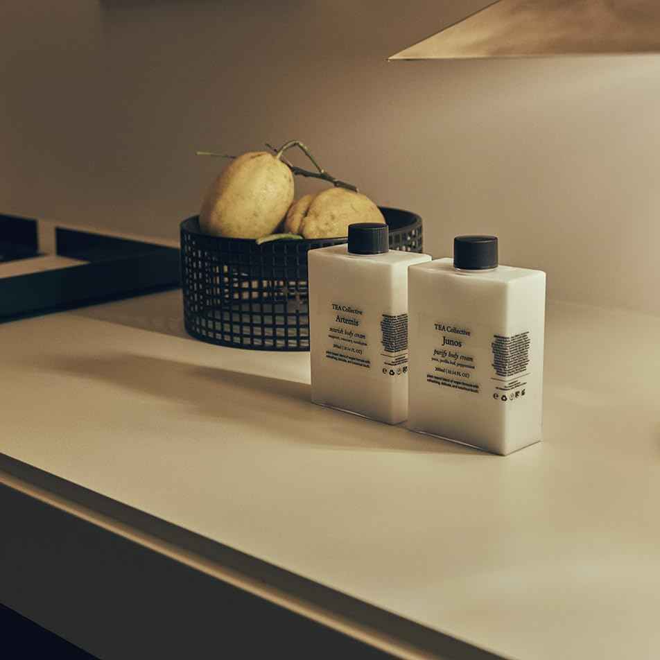 TEA Collective Artemis Nourish Body Cream l Artemisia, Rosemary, Eucalyptus l 9.46 Fl Oz l Product of Korea