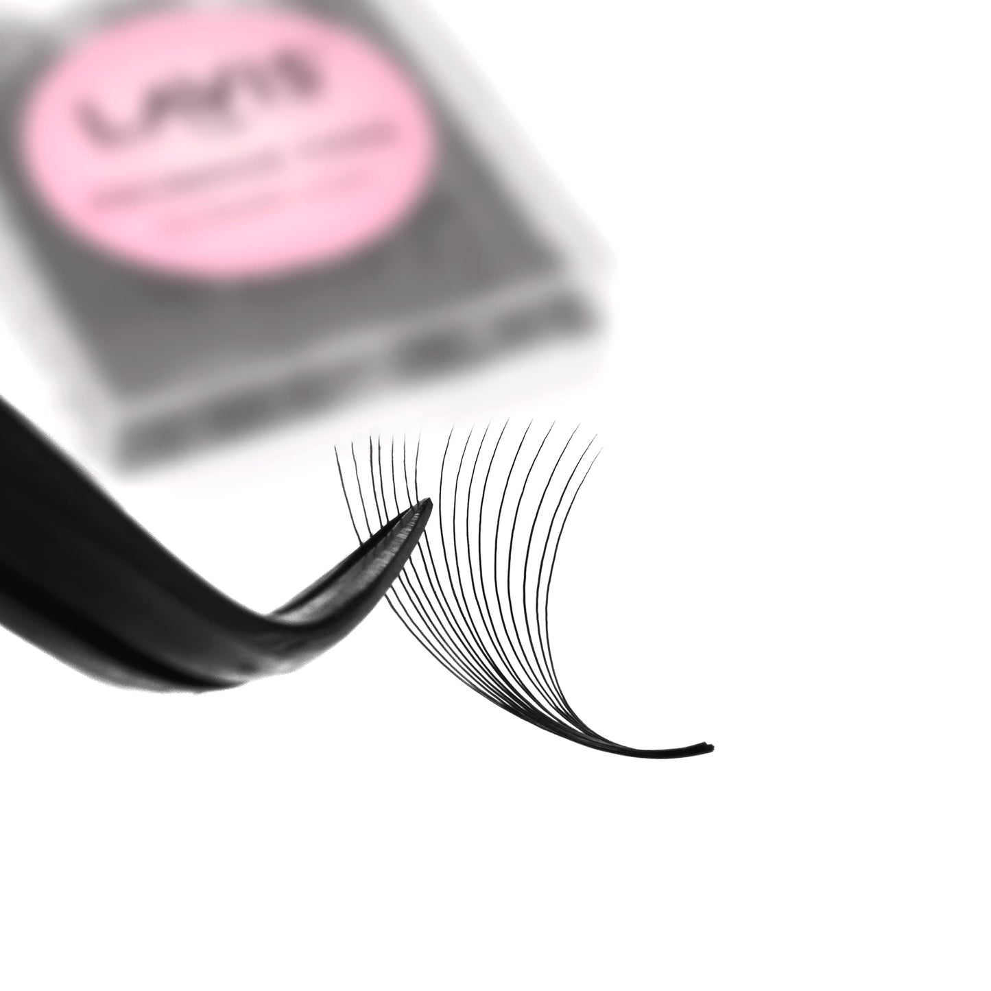 LAVISLASH 500 Promade Fans Eyelash Extension | Handmade Loose Volume Lash | Mutiple Options 3D-8D/10D/12D/14D/16D Fans | 0.03/0.05/0.07mm Thickness | C/CC/D Curl | 8-16mm Length(16D-0.03-CC-15mm)