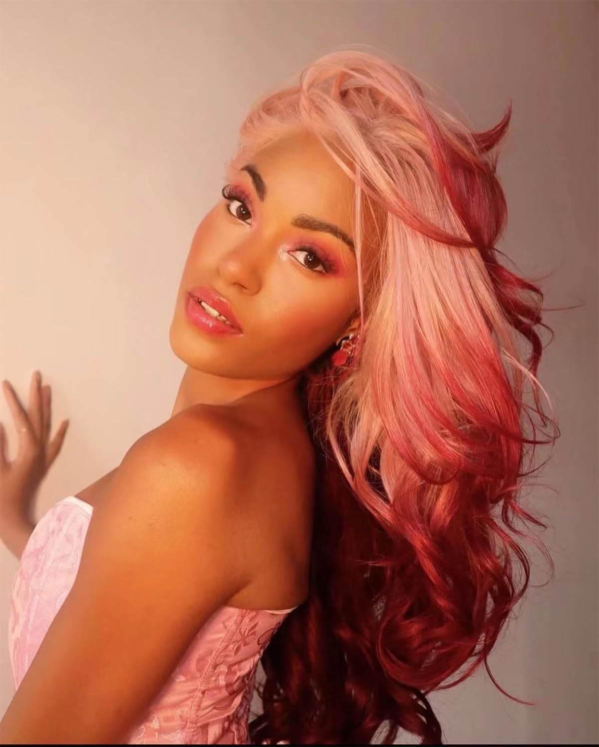 SISIFIRE Pink Highlight Lace Front Wigs for Women Pre-plucked Hairline Glueless 13X4 Inch Synthetic Lace Front Wig with Baby Hair Long Loose Body Wave Red Wigs for Daily Party Wig