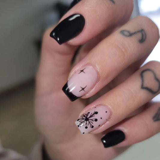 Valentine's Day Press on Nails Short Square Fake Nails, French Tip Press on Nails with Black Heart Designs Valentine's Day Acrylic Nails Full Cover False Nails for Women 24Pcs