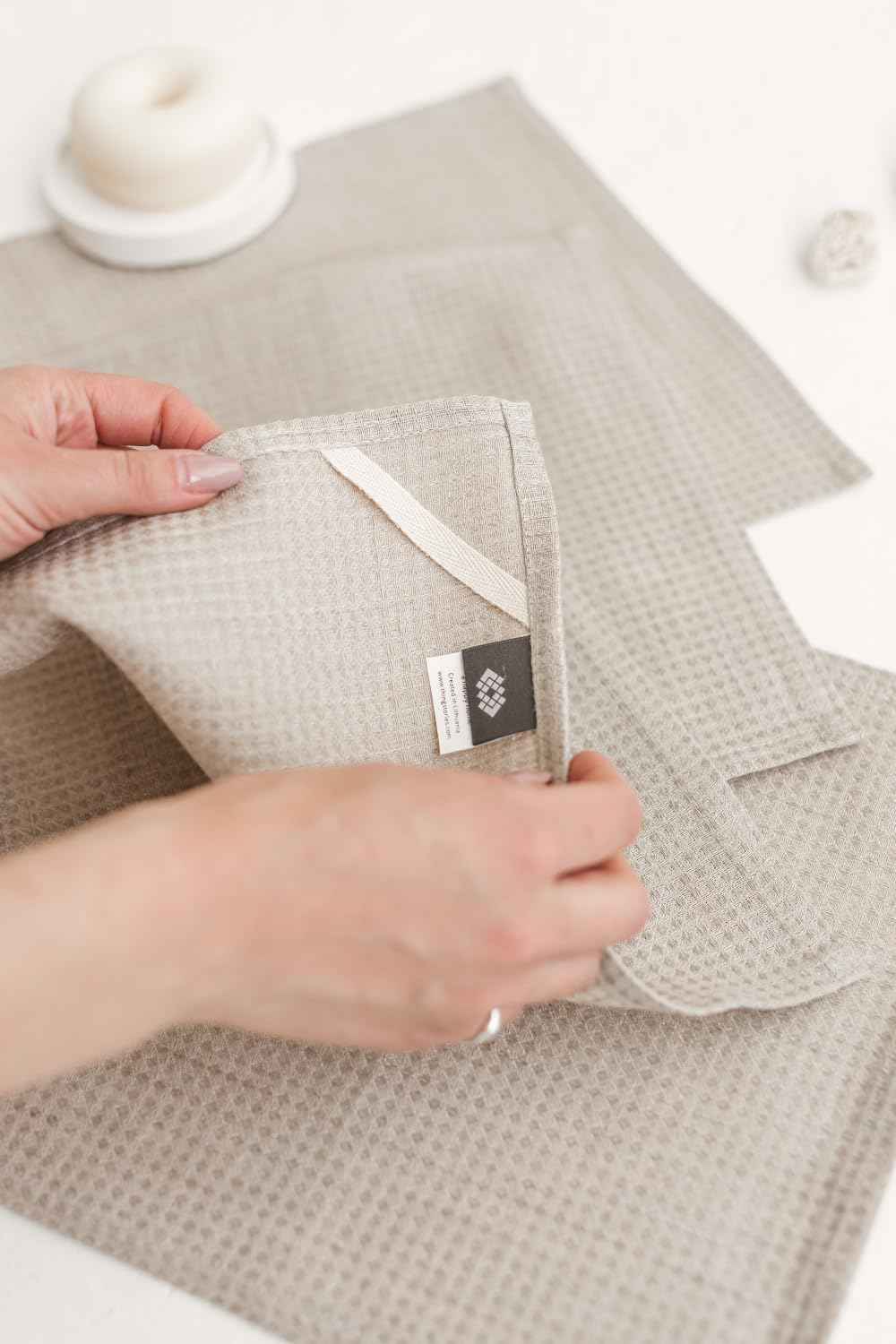 Thing Stories Flax Linen Washcloths for Bathroom - Waffle Washcloths 4-Pack 10x10 inch - Linen Face Cloths - Waffle Weave Cleaning Cloths with Loop - Exfoliating Face Towel for Women